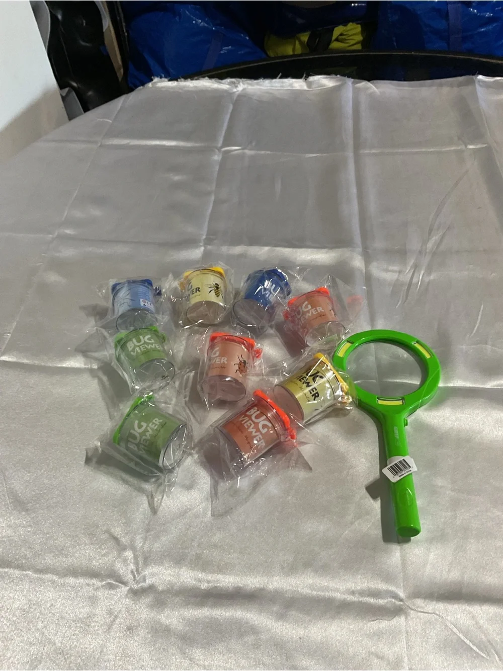 Colorful Bug Viewer Kit with Green Handheld Magnifier